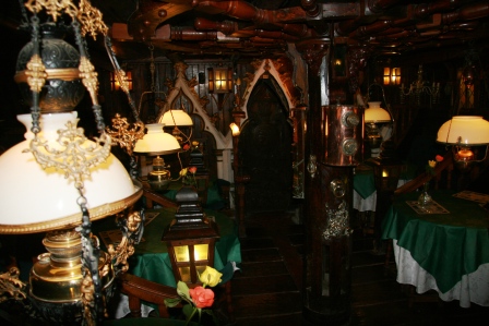 The Galleon Bar at the Highwayman Inn.