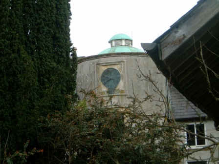 An old stopped clock at Lissan House.