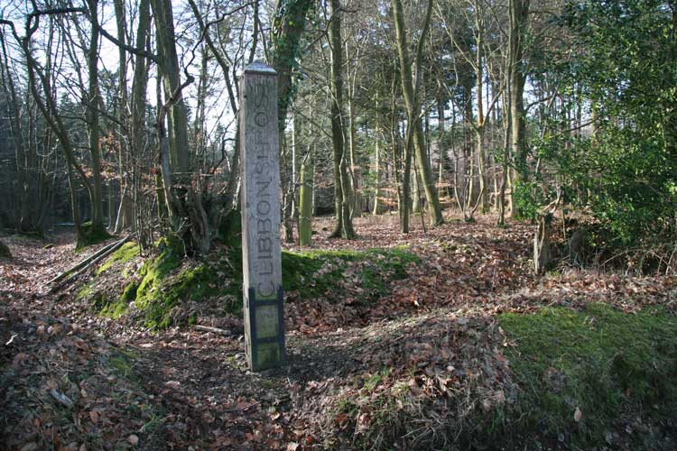 Clibbon's Post a haunted roadside marker in Hertfordshire.