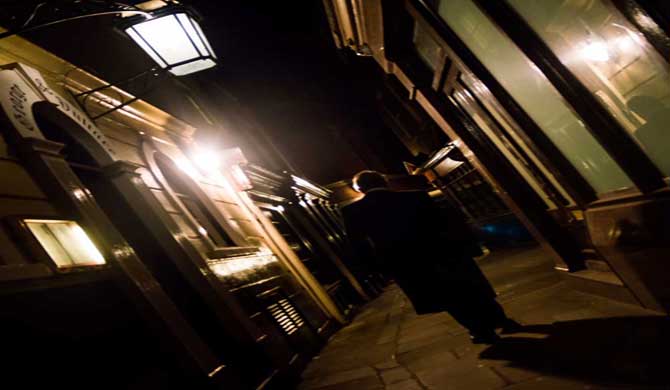 The guide on the Old City London Ghost Walk.