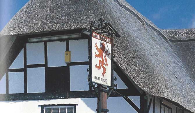 The Red Lion Avebury.